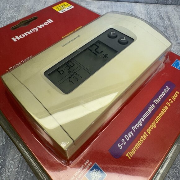 Honeywell RTH230B 5-2 Day Programmable Thermostat New - Picture 5 of 5